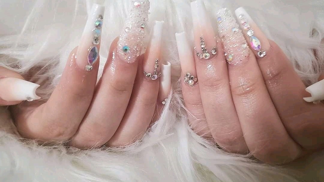 Davi Nails Salon Marietta logo